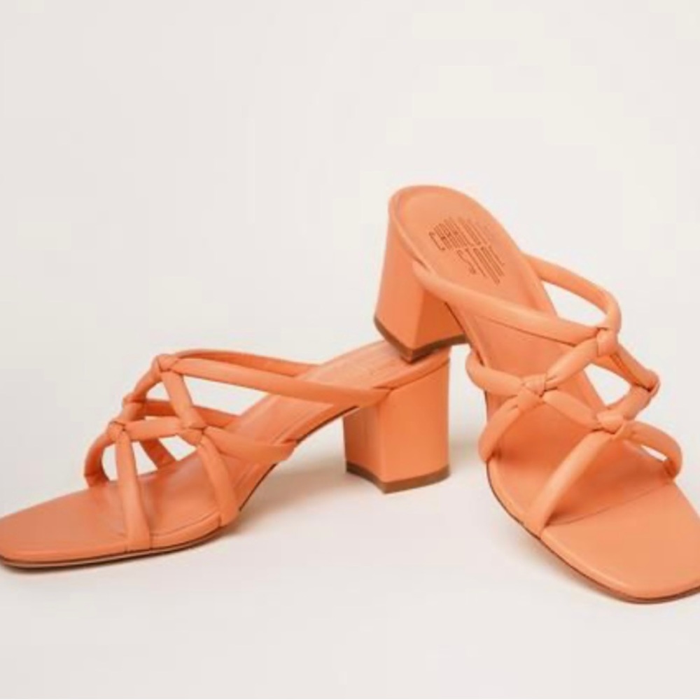 Charlotte Stone Size 9 Paola in Apricot